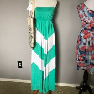 White & Green Strapless dress size S . New w/tags